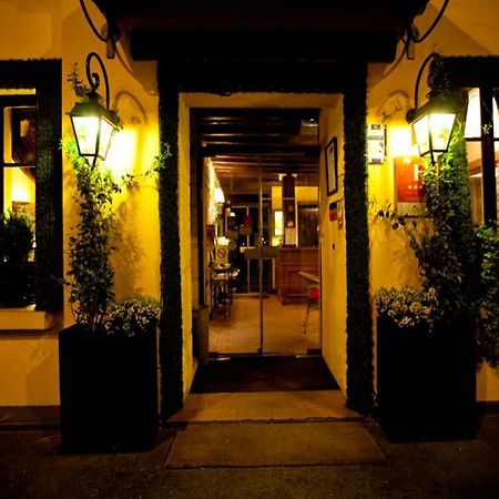 Hotel De La Tulipe ปารีส ภายนอก รูปภาพ