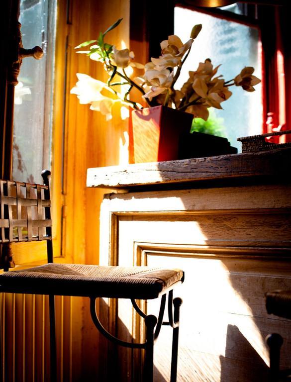 Hotel De La Tulipe ปารีส ภายนอก รูปภาพ