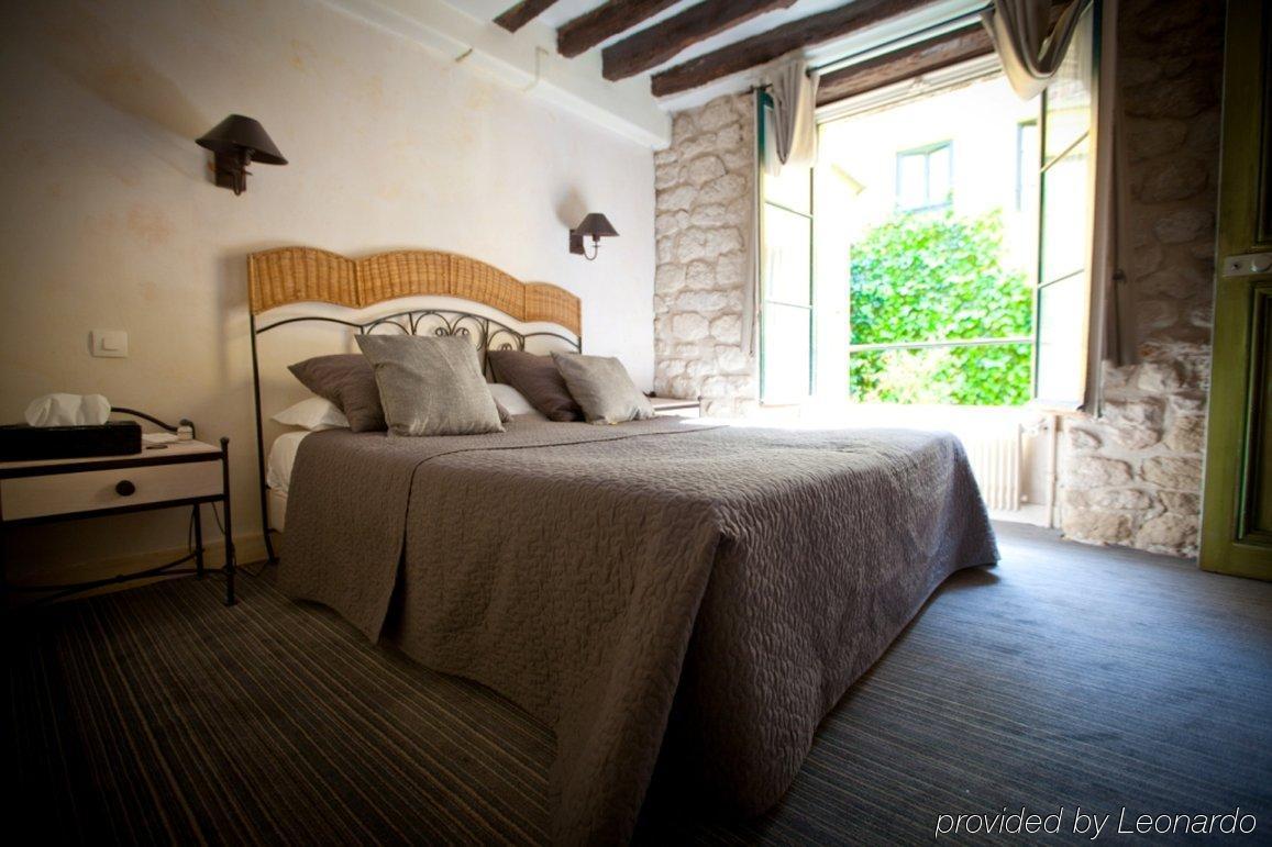 Hotel De La Tulipe ปารีส ภายนอก รูปภาพ
