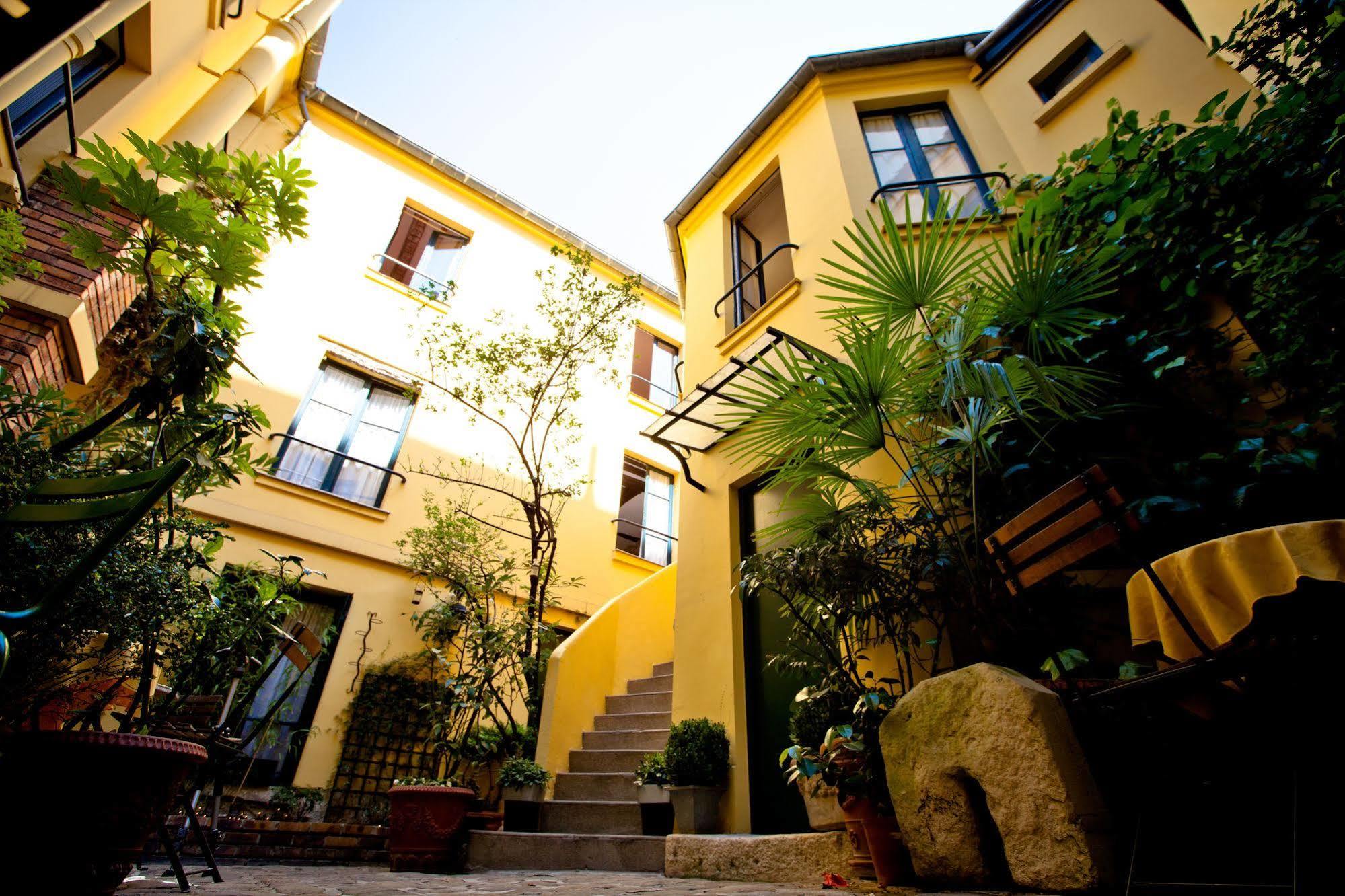 Hotel De La Tulipe ปารีส ภายนอก รูปภาพ